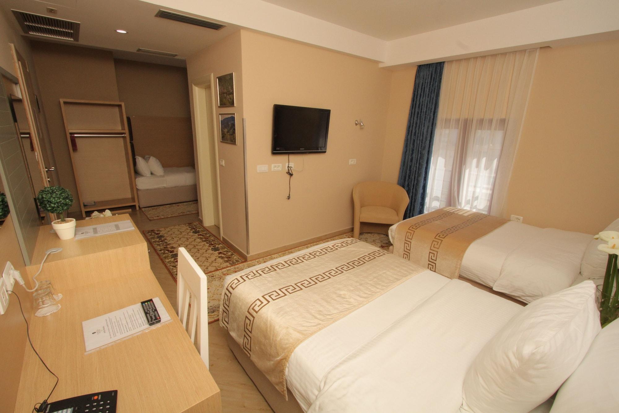 Capital Tirana Hotel Bruci Exteriér fotografie