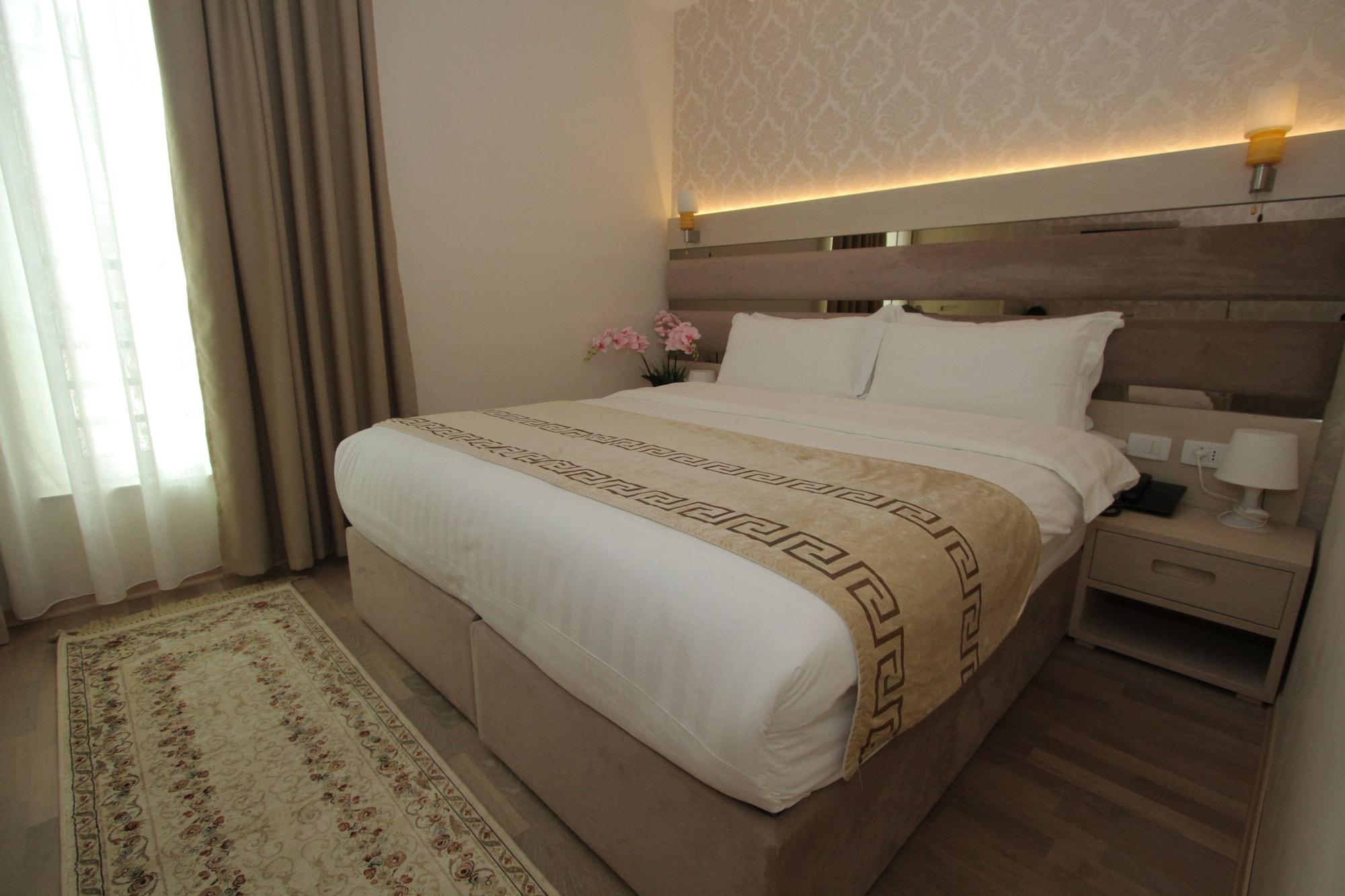 Capital Tirana Hotel Bruci Exteriér fotografie
