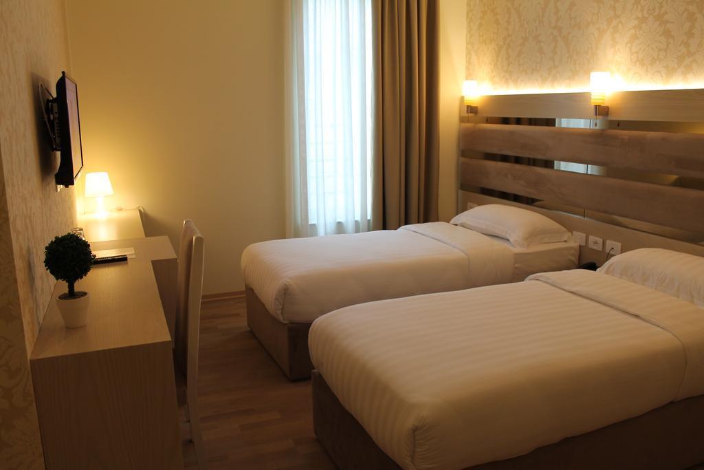 Capital Tirana Hotel Bruci Exteriér fotografie