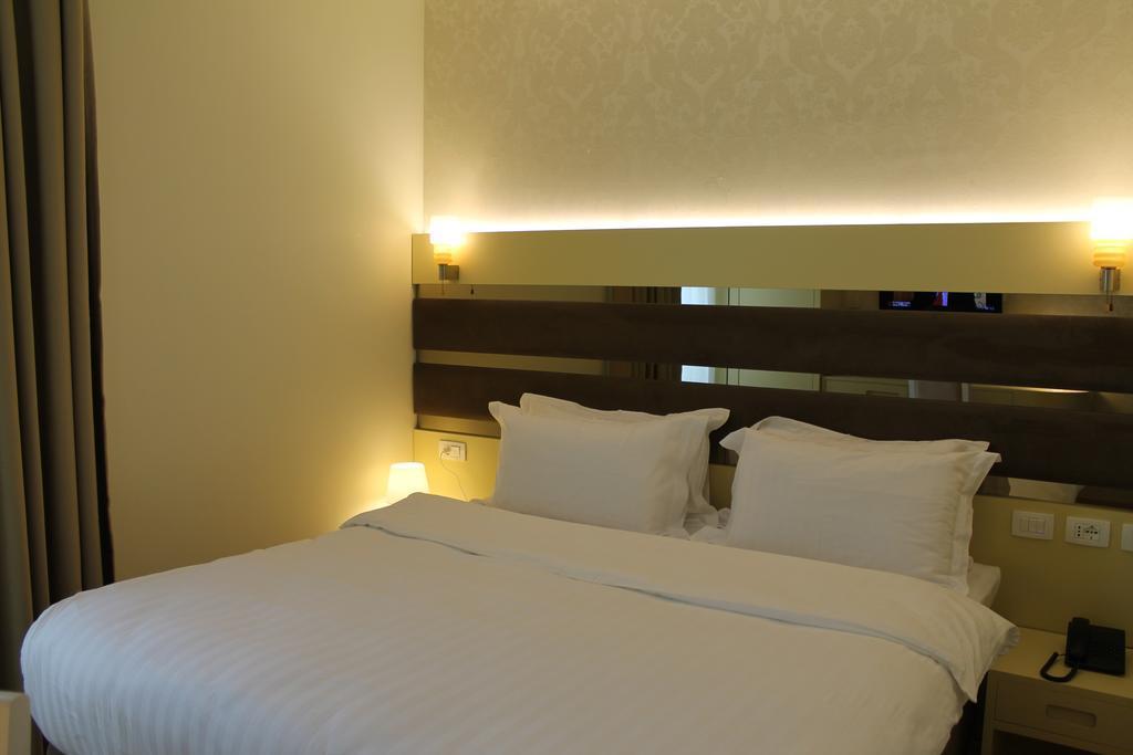 Capital Tirana Hotel Bruci Exteriér fotografie