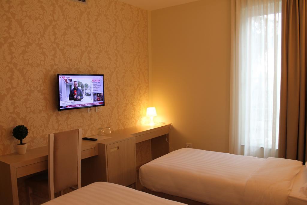 Capital Tirana Hotel Bruci Exteriér fotografie